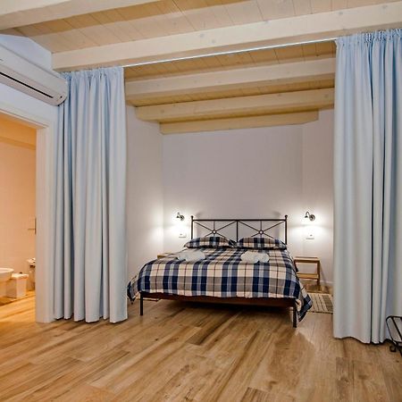 Apartments Tizi Ровінь Екстер'єр фото