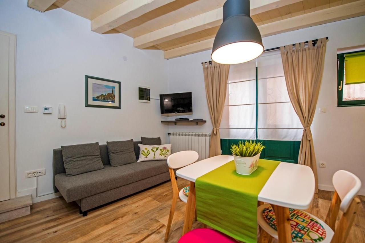Apartments Tizi Ровінь Екстер'єр фото