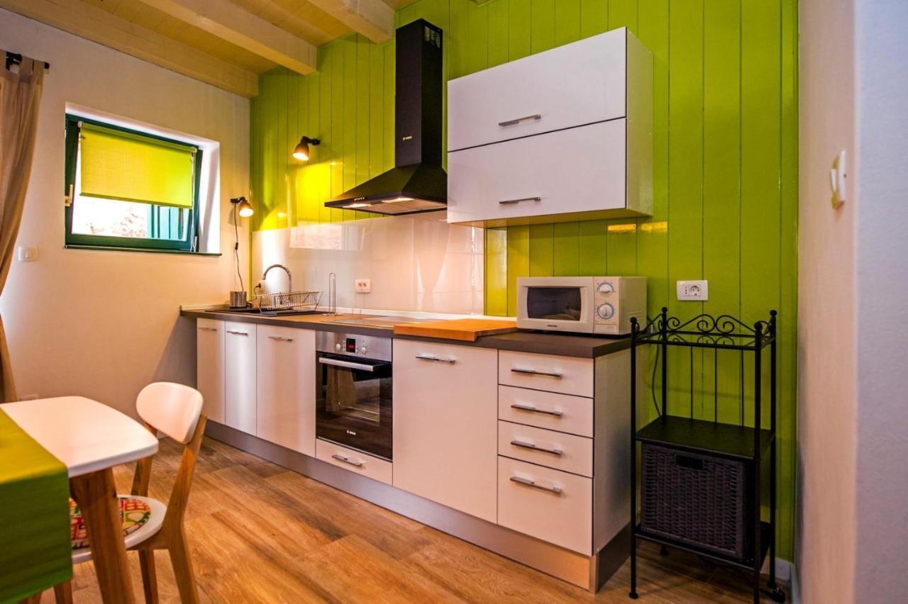Apartments Tizi Ровінь Екстер'єр фото