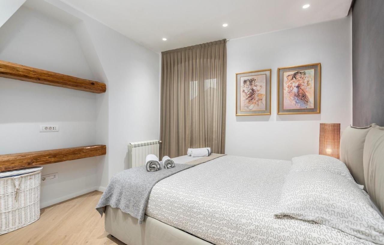 Apartments Tizi Ровінь Екстер'єр фото