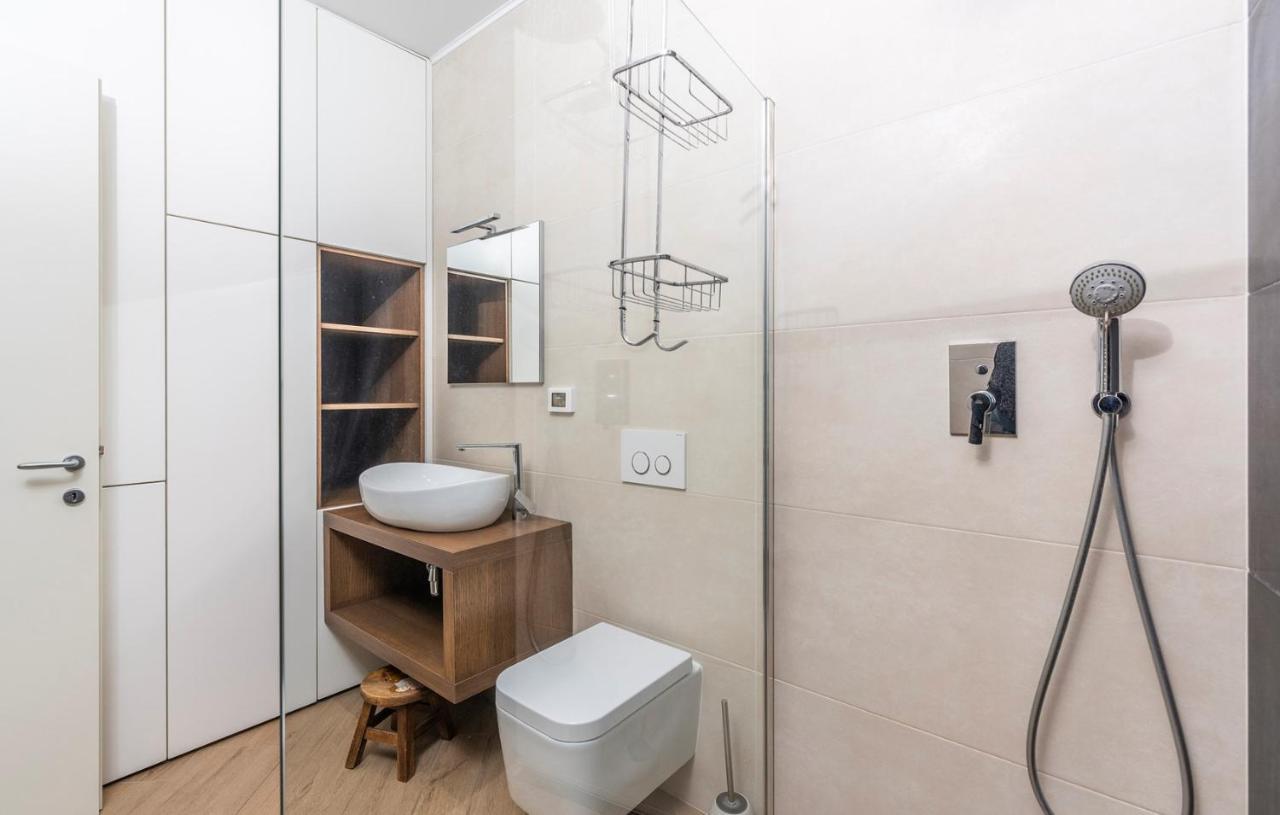 Apartments Tizi Ровінь Екстер'єр фото