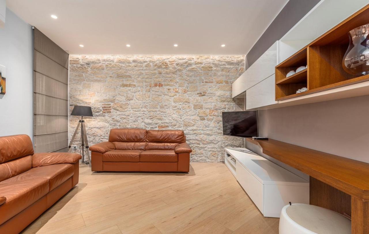 Apartments Tizi Ровінь Екстер'єр фото